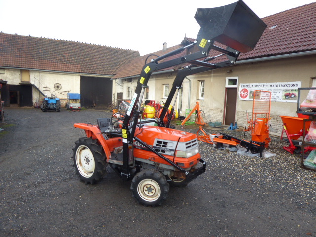 Kubota GL 19  4×4 s novým čelním nakladačem KP-002 ( č.k. 32938)
