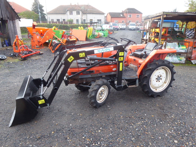Kubota GL 19  4×4 s novým čelním nakladačem KP-002 ( č.k. 32938)