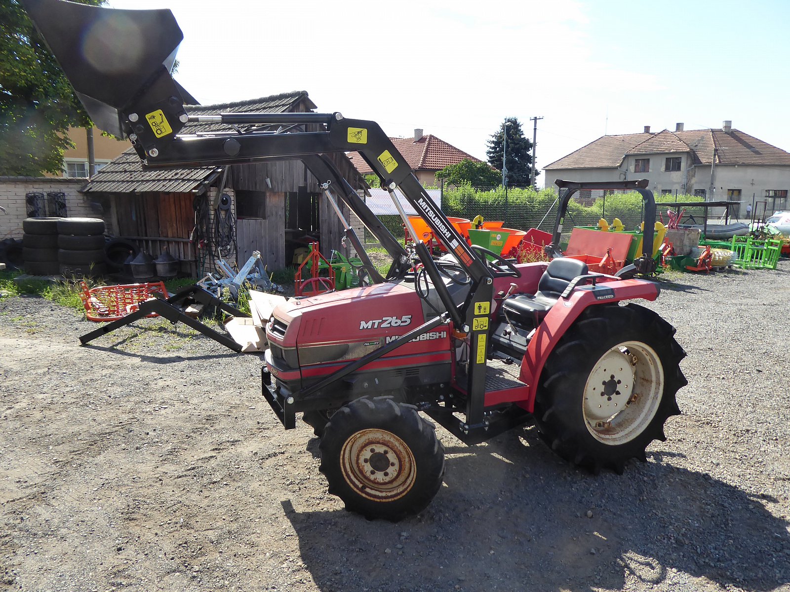 Mitsubishi MT 265 D , 4x4  s novým čelním nakladačem KP-002 + nový podkop BHSM 175 ( č.k. 70814)