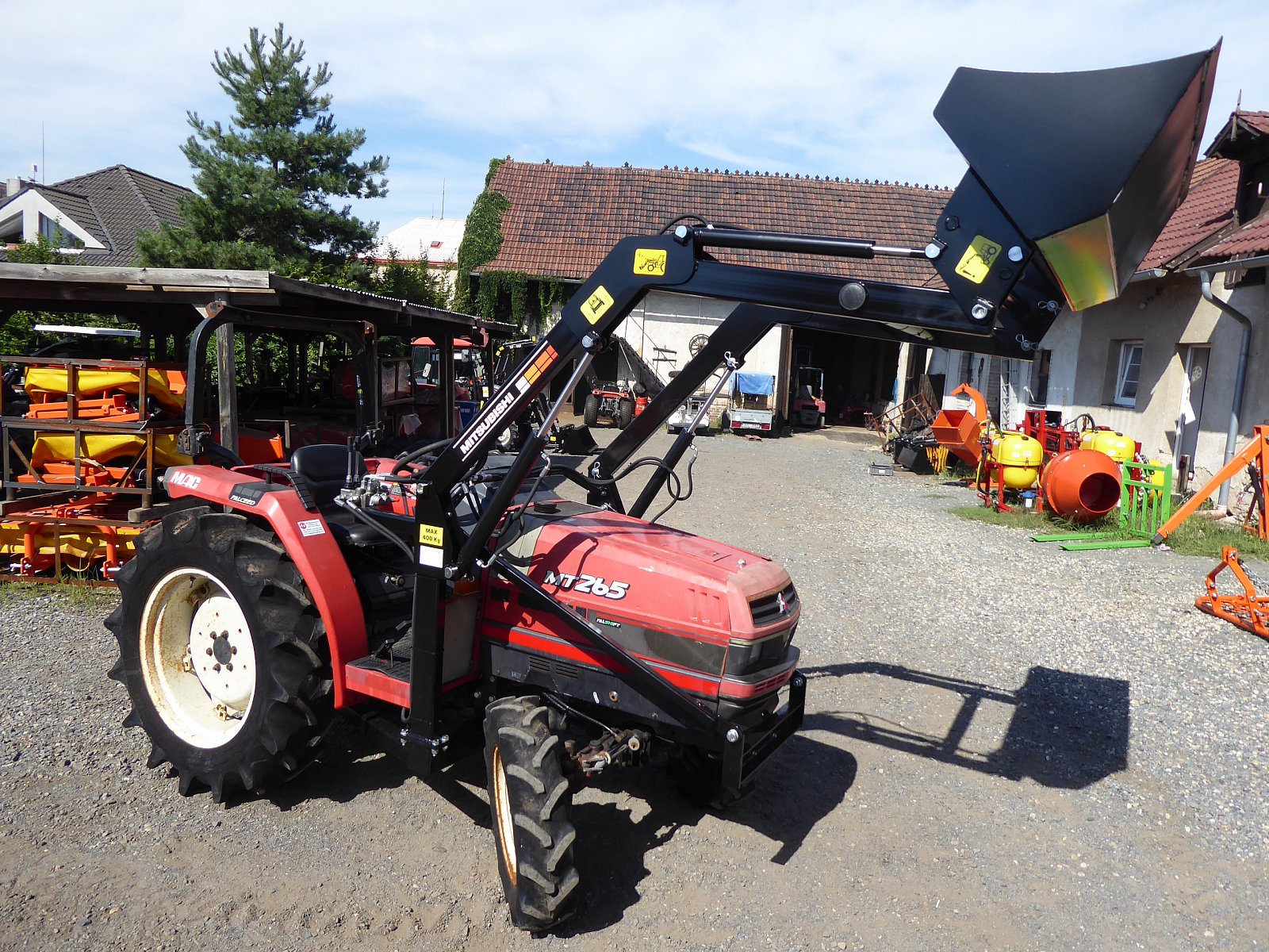 Mitsubishi MT 265 D , 4x4  s novým čelním nakladačem KP-002 + nový podkop BHSM 175 ( č.k. 70814)